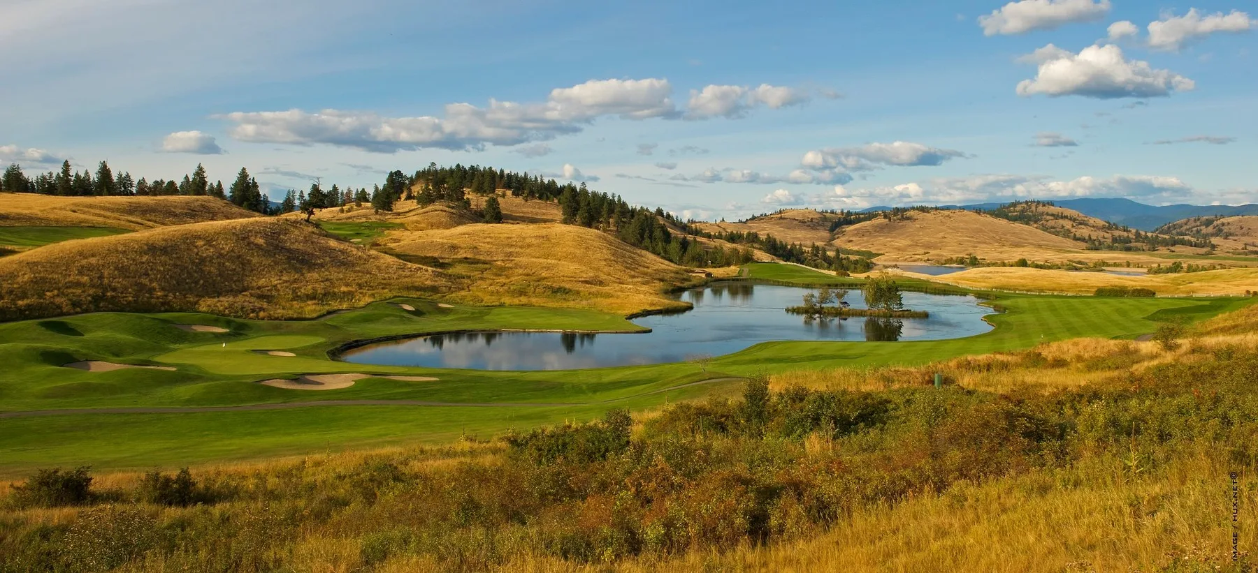 Predator Ridge fairway with valley views