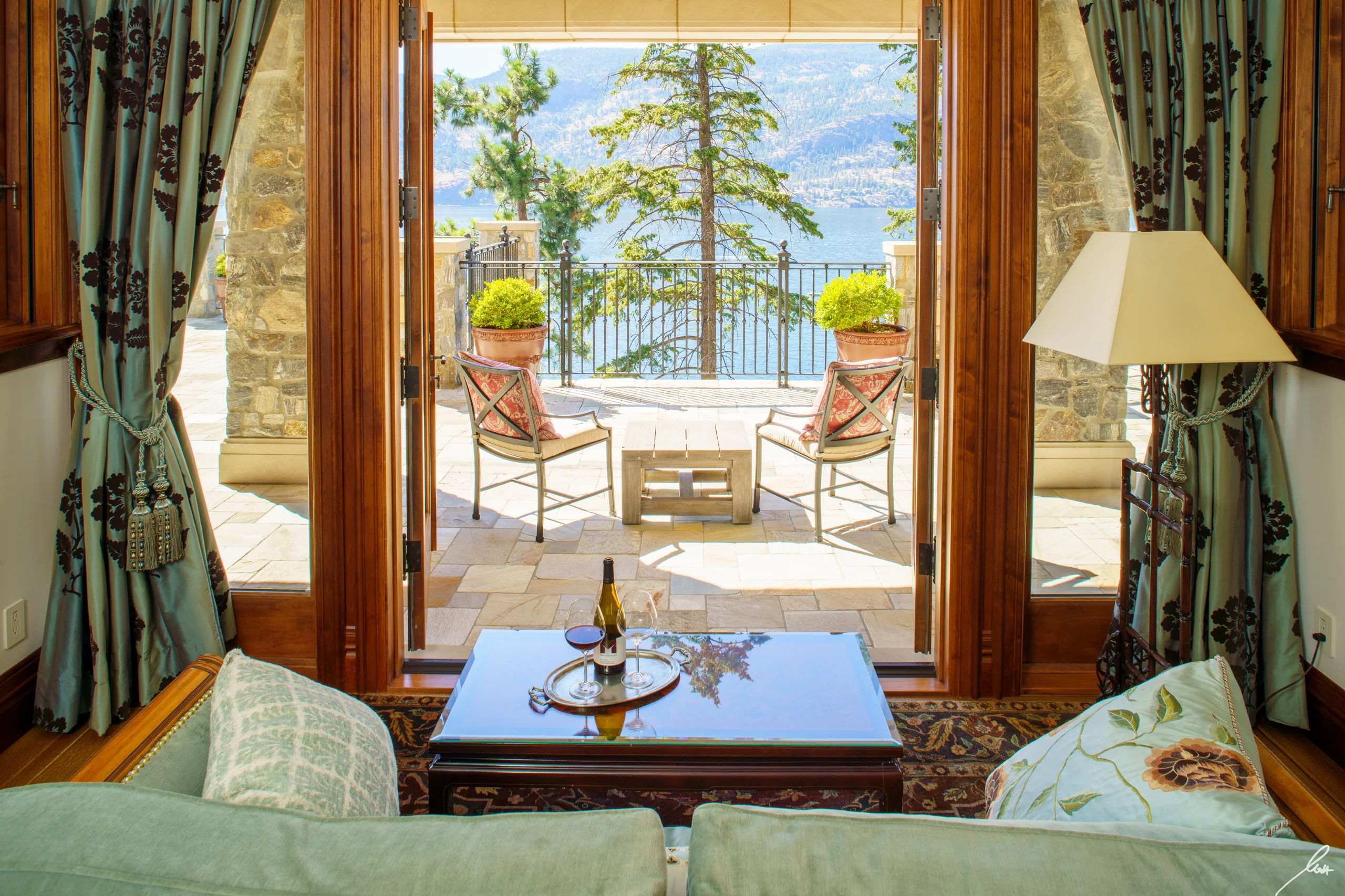 Luxe Junior Suite details